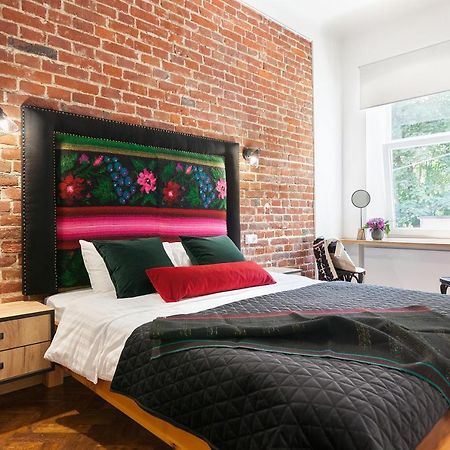 Gallery Art Apartment Lviv Exterior photo